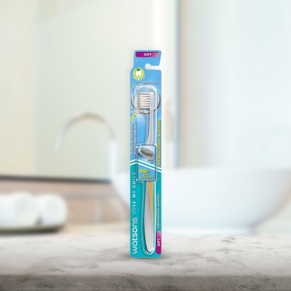 Bàn Chải Đánh Răng Watsons Antibacterial Silver Ion Toothbrush (Soft) 1s