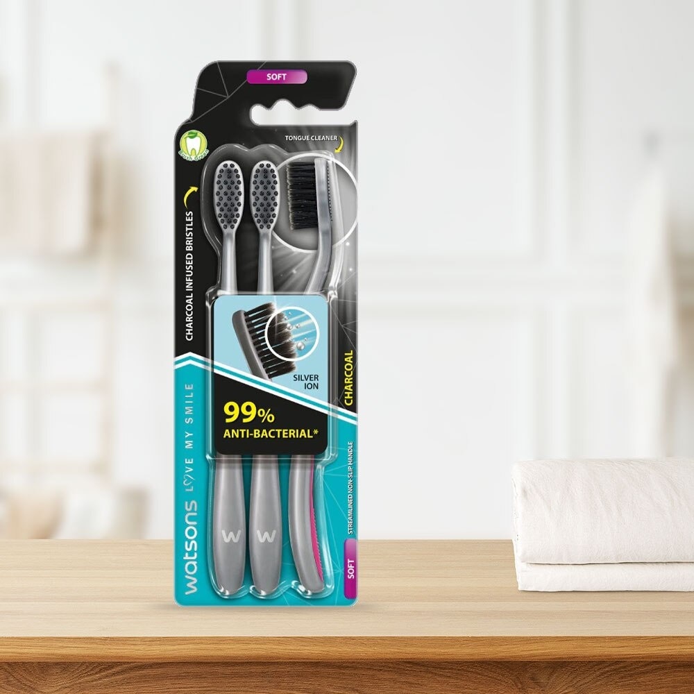 Bàn Chải Đánh Răng Watsons Charcoal Toothbrush (Soft) 3 cây