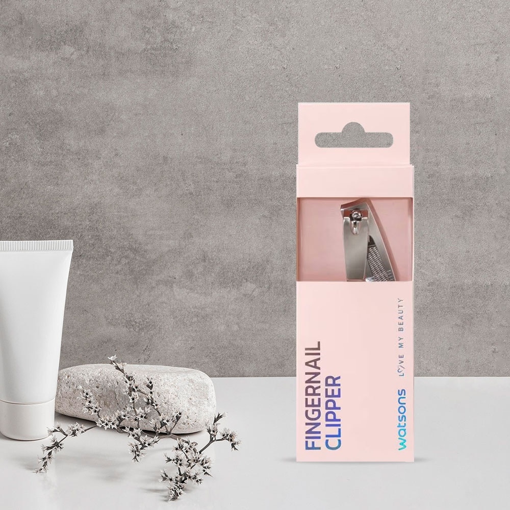 Fingernail Clipper 1s