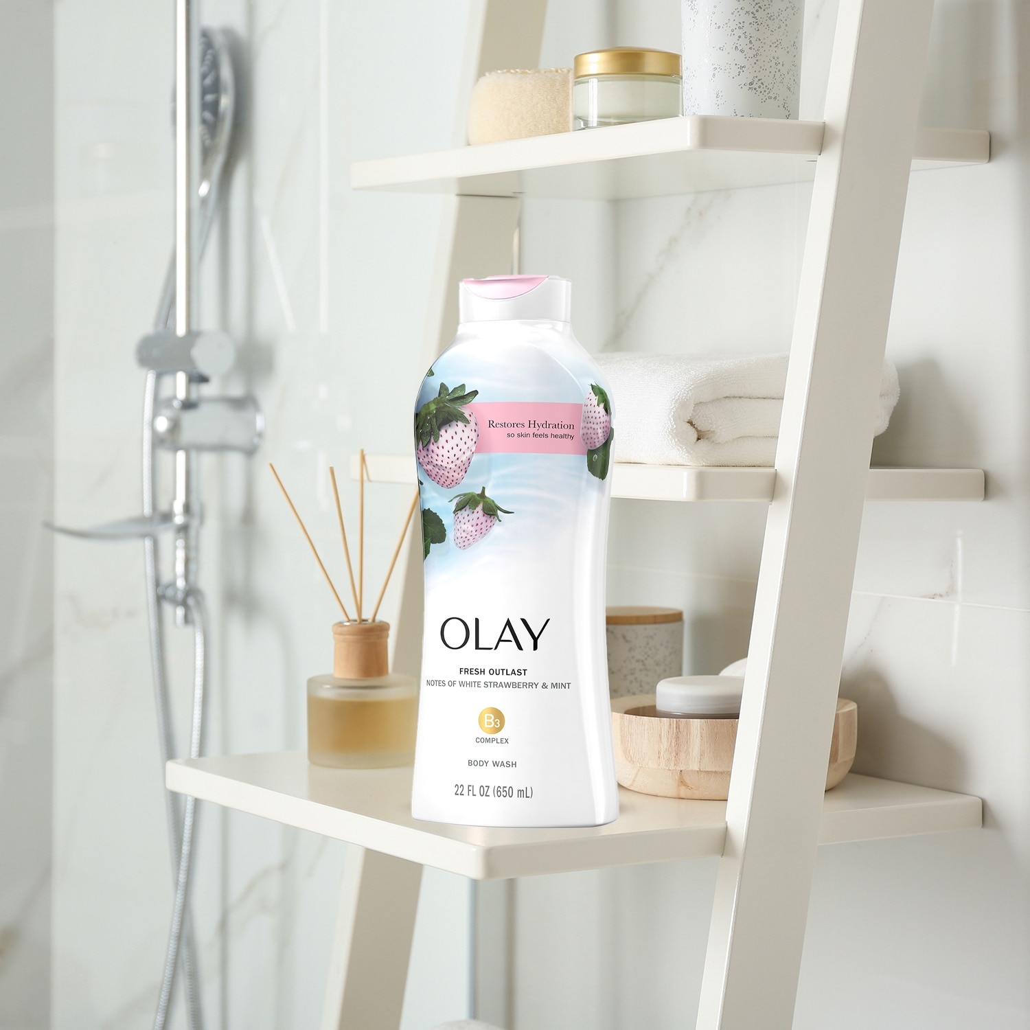 Sữa Tắm Olay White Strawberry & Mint Hương Dâu Trắng và Bạc Hà Tươi Mát 650ml