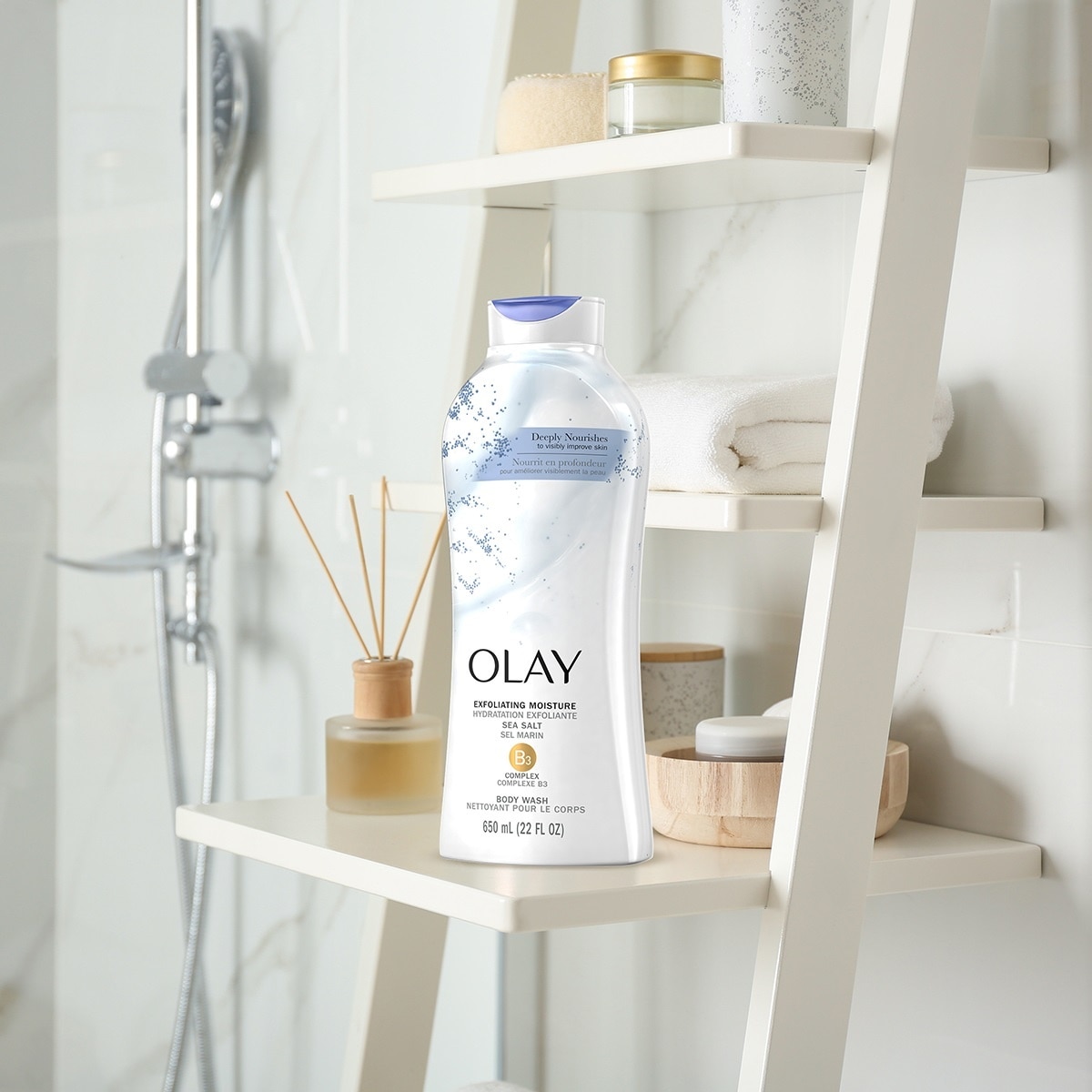 Sữa Tắm Tẩy Tế Bào Da Olay Exfoliating Moisture Sea Salts Hạt Muối Biển 650ml