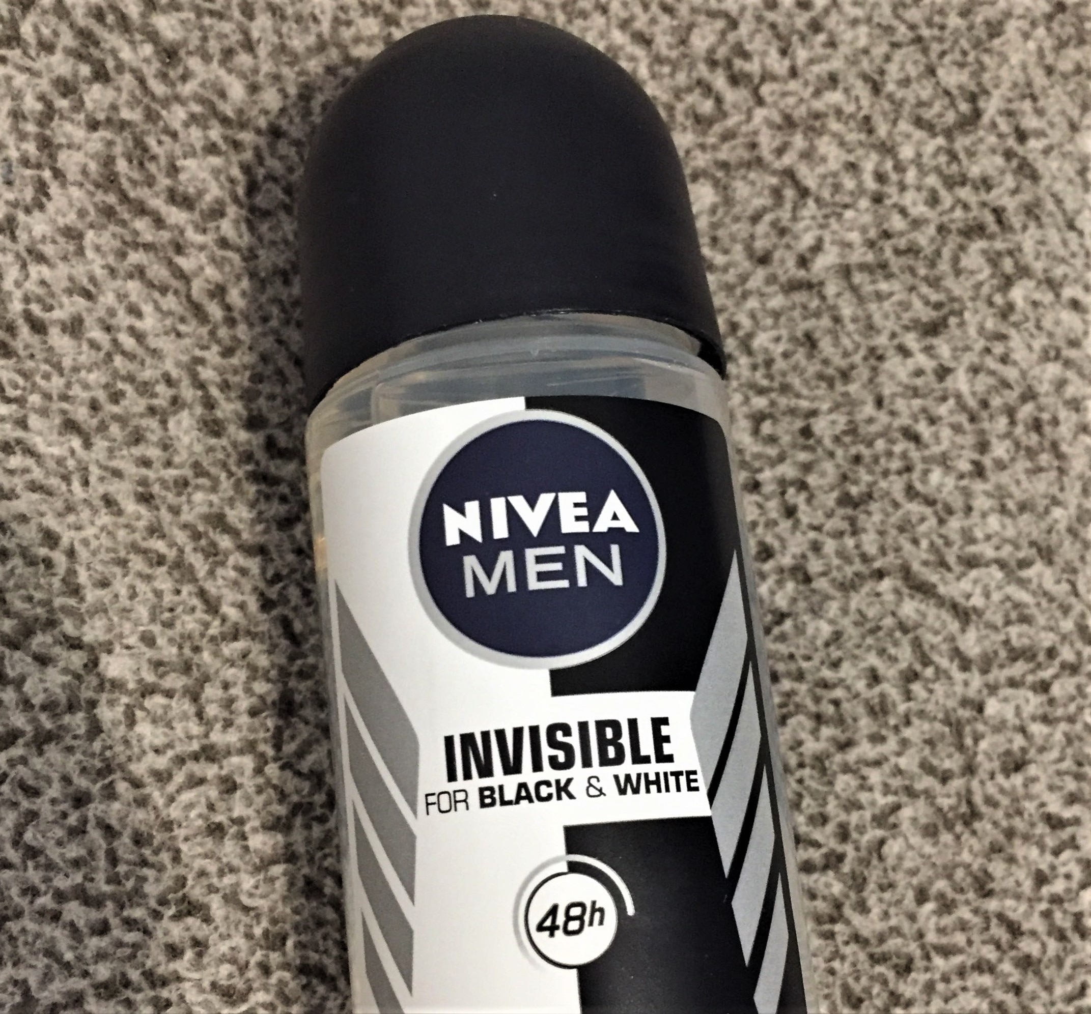 Lăn Ngăn Mùi Nam Ngăn Vệt Ố Vàng Nivea 50ml