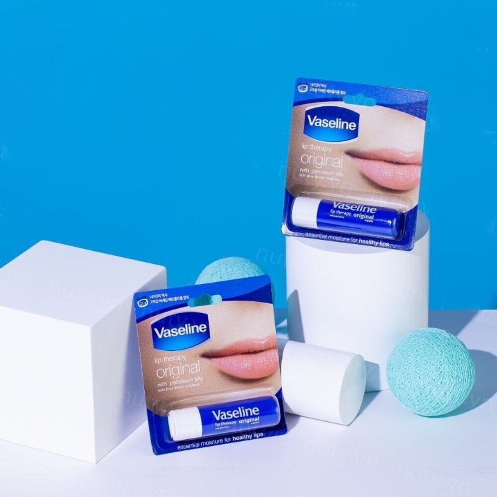 Son Dưỡng Môi Vaseline Mềm Mịn 4.8g