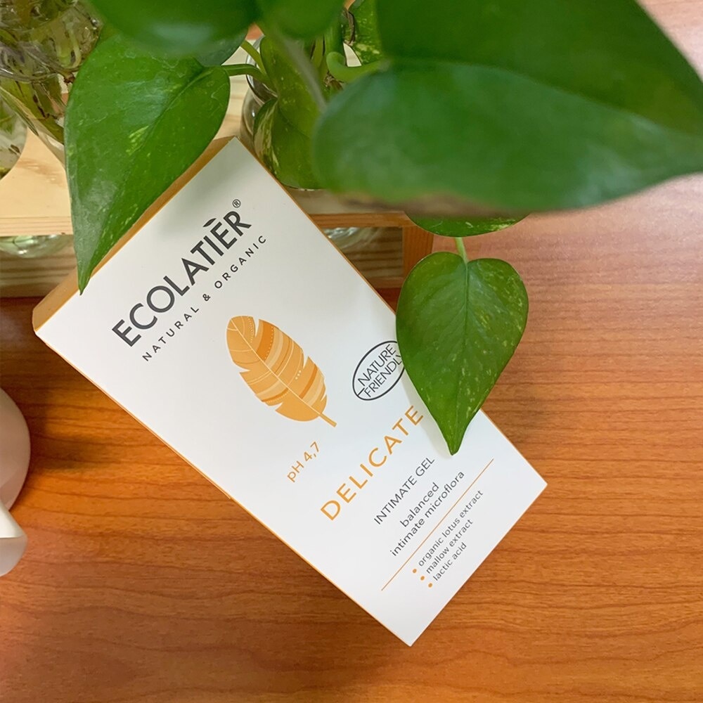 Dung Dịch Vệ Sinh Ecolatier Delicate Intimate Gel 250ml
