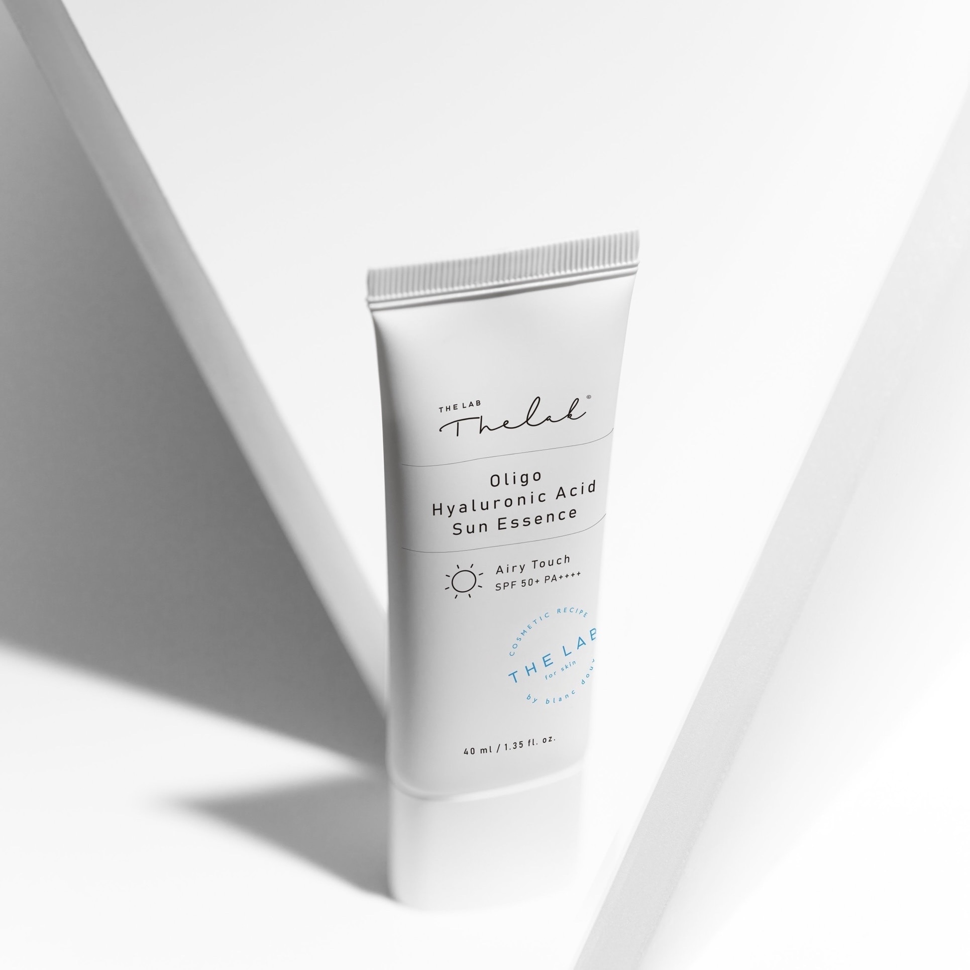Kem Chống Nắng The Lab Cấp Ẩm By Blanc Doux Sun Essence 40ml