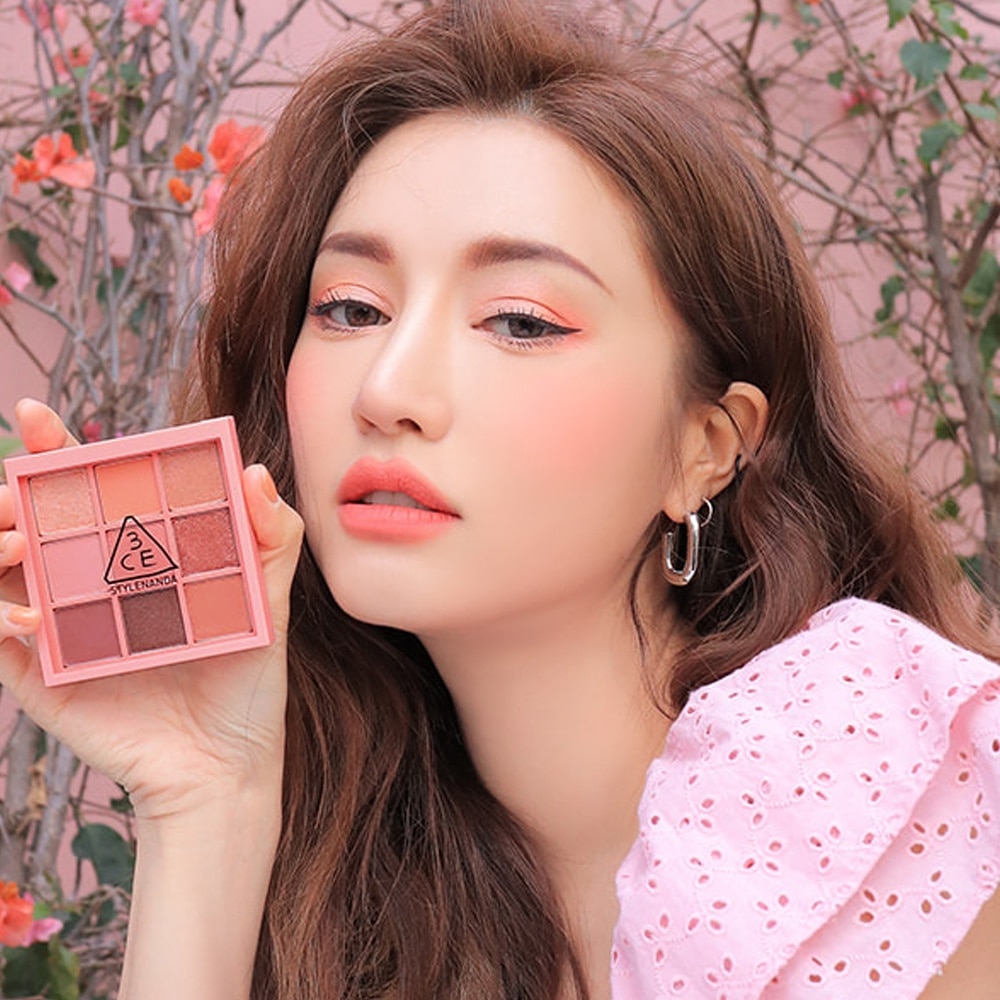 Bảng Phấn Mắt 9 Màu 3CE Multi Eye Color Palette 8.2g .#Beach Muse