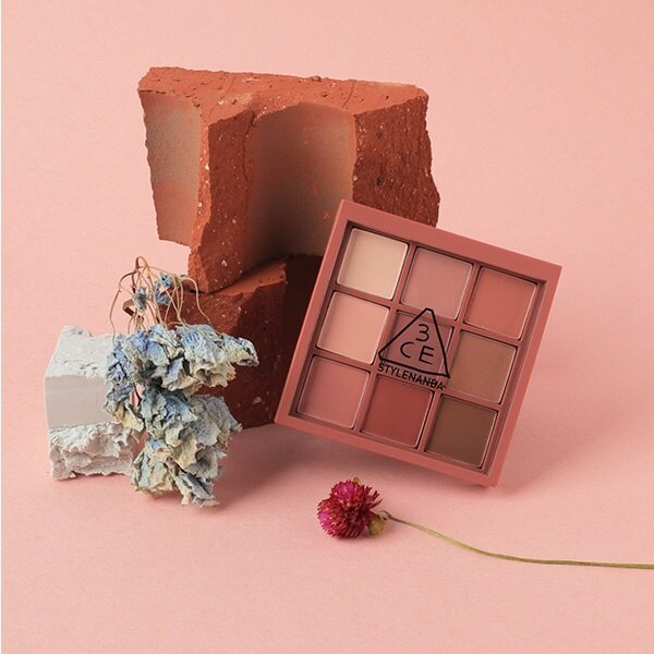 Bảng Phấn Mắt 9 Màu 3CE Multi Eye Color Palette 8.2g .#Dry Bouquet