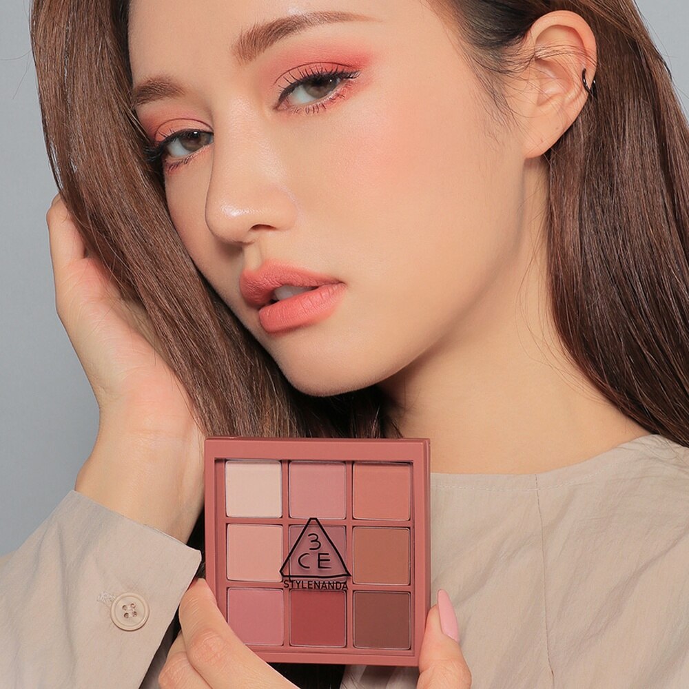 Bảng Phấn Mắt 9 Màu 3CE Multi Eye Color Palette 8.2g .#Dry Bouquet