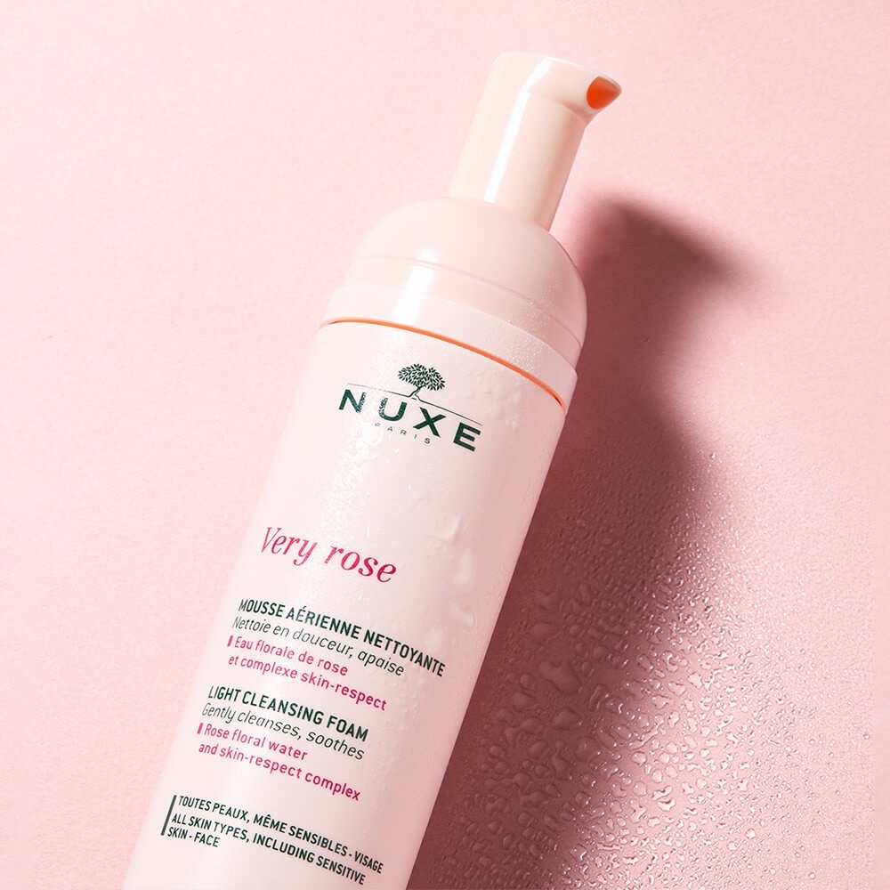 Sữa Rửa Mặt Nuxe Tạo Bọt Chiết Xuất Hoa Hồng Very Rose Light Cleansing Foam 150ml