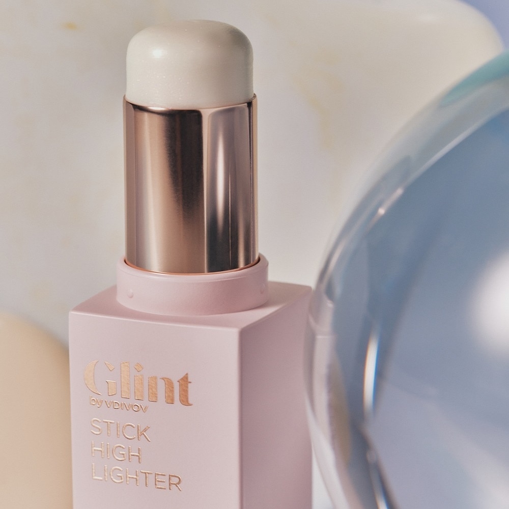 Nhũ Bắt Sáng Dạng Thỏi Glint By Vdivov Stick Highlighter 7g .#02 Milky Moon