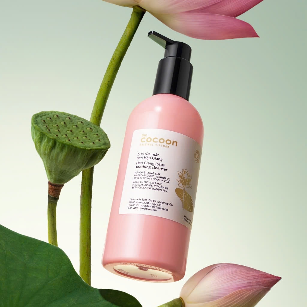 Cocoon Lotus Hau Giang Facial Cleanser 310ml