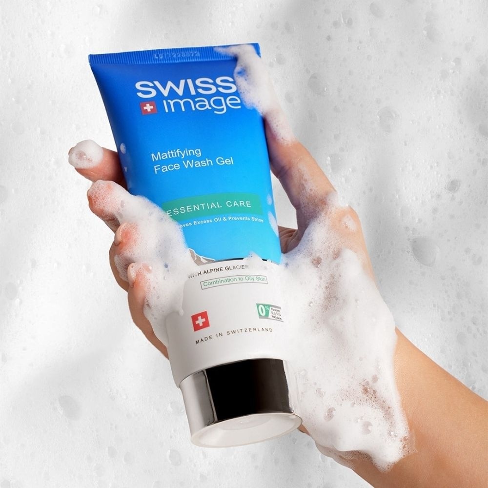 Gel Rửa Mặt Swiss Image Mattifying Face Wash Gel Cho Da Hỗn Hợp Đến Da Dầu 200ml image